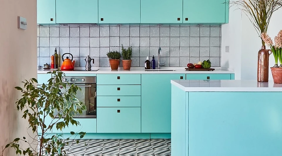 8 unusual shades for the kitchen set