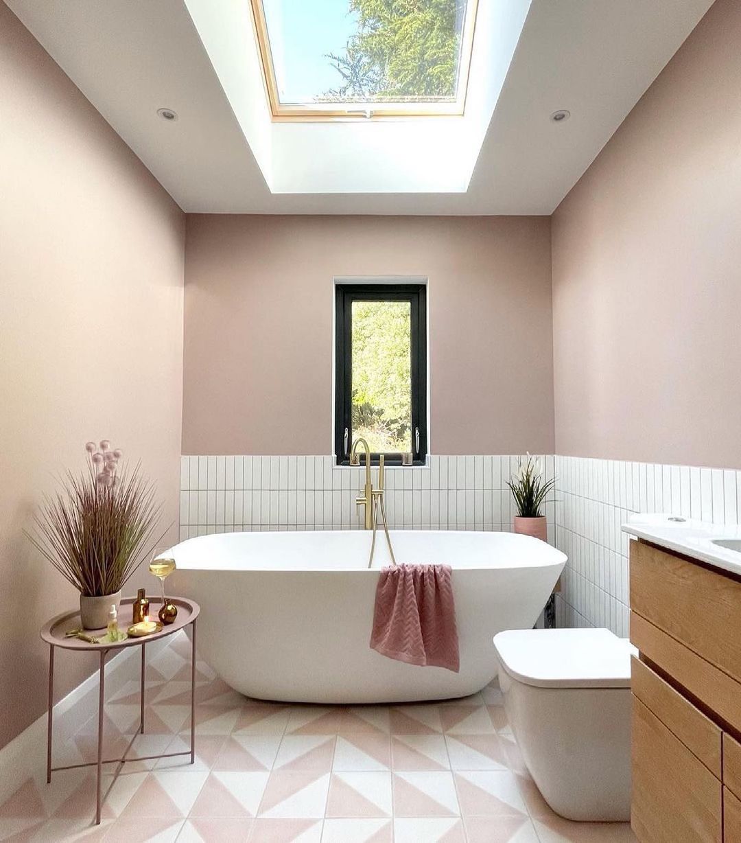 7 Big Bathroom Trends For 2023, According To The Experts